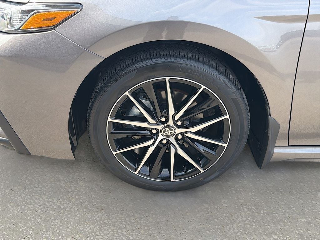 2024 Toyota Camry Hybrid SE