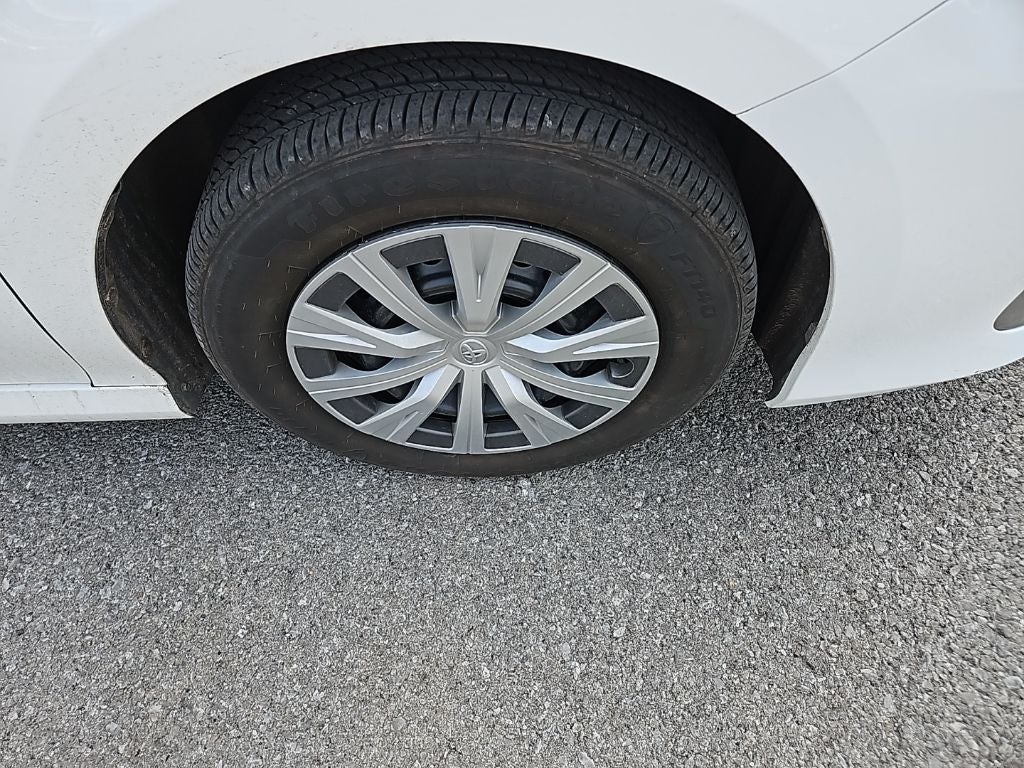 2023 Toyota Camry LE Hybrid