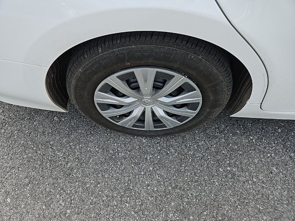 2023 Toyota Camry LE Hybrid