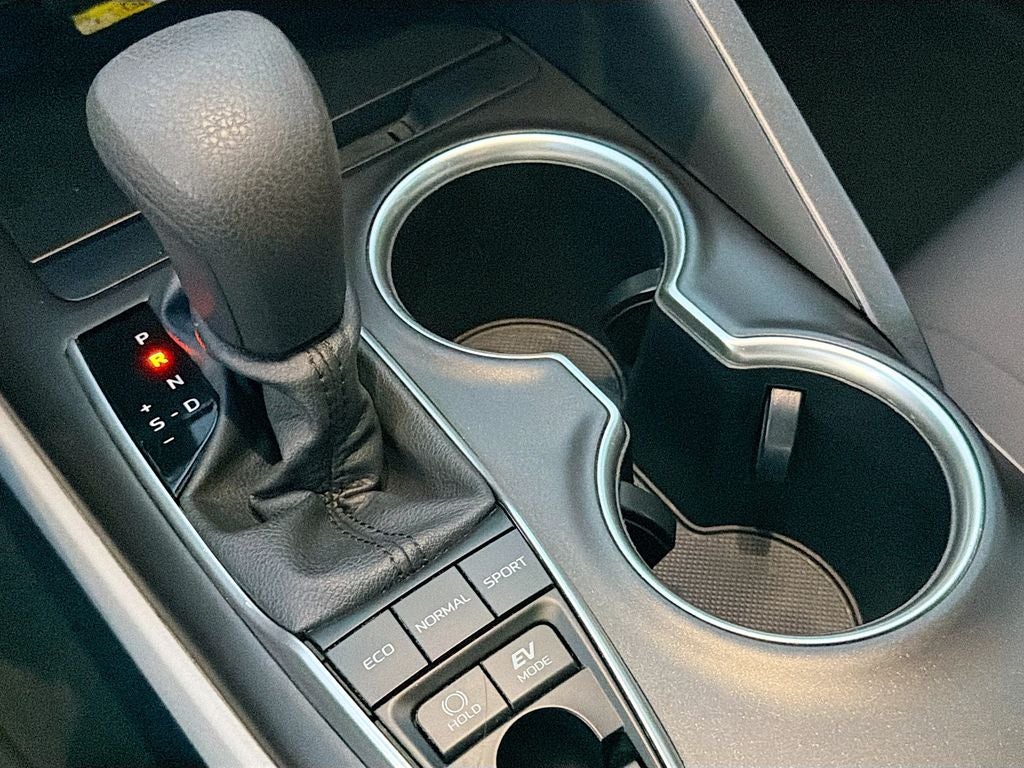 2023 Toyota Camry LE Hybrid