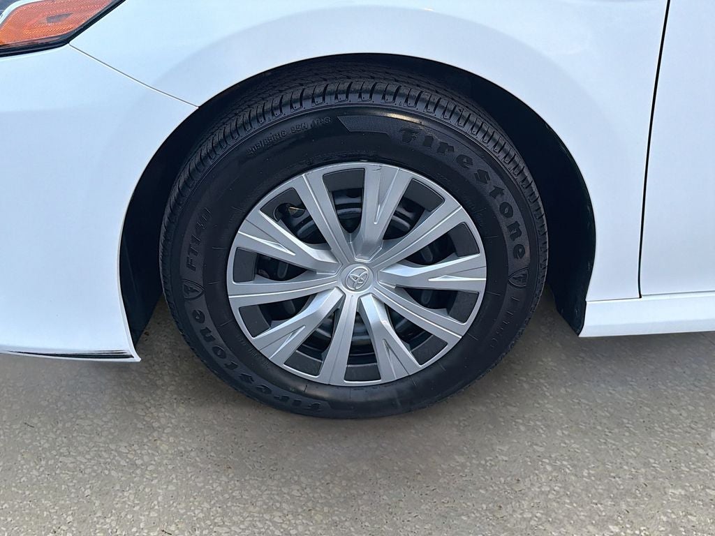 2023 Toyota Camry LE Hybrid