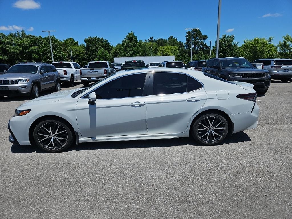 2022 Toyota Camry SE