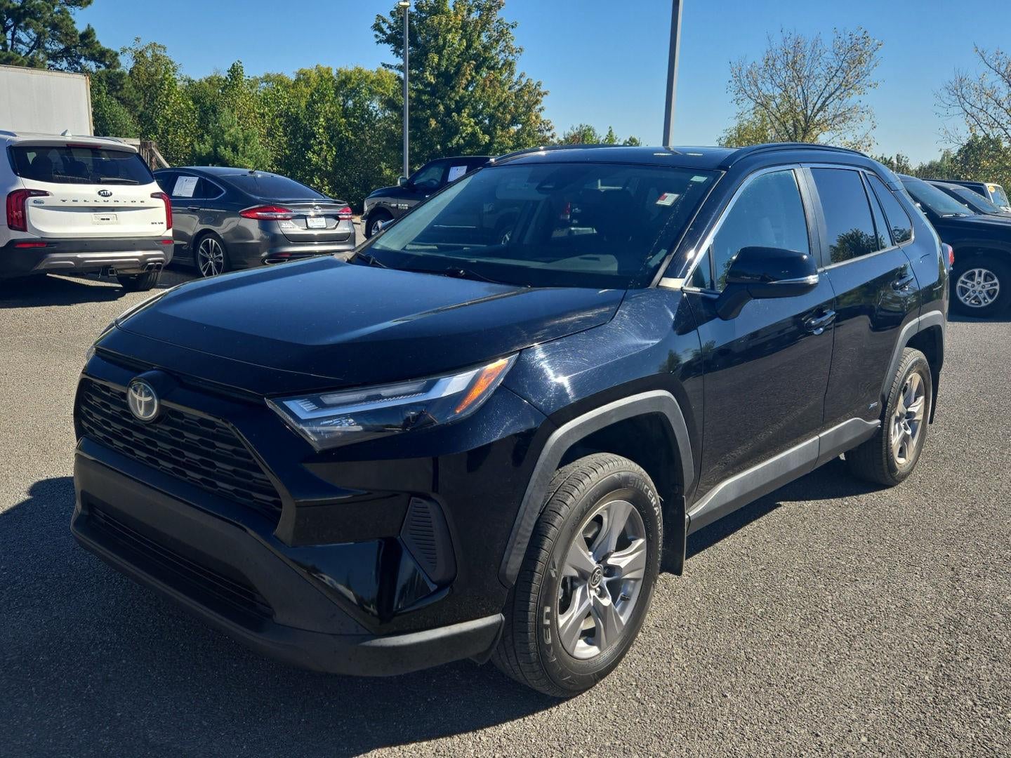 2022 Toyota RAV4 Hybrid XLE