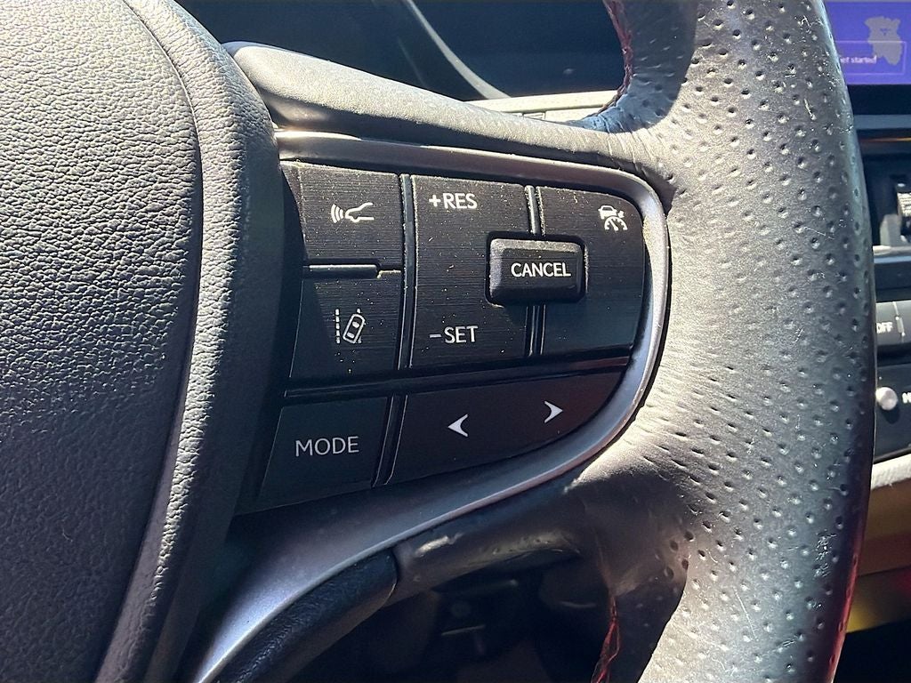 2023 Lexus ES 350 F SPORT Handling