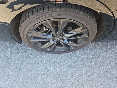 2024 Lexus ES 350 F SPORT Handling