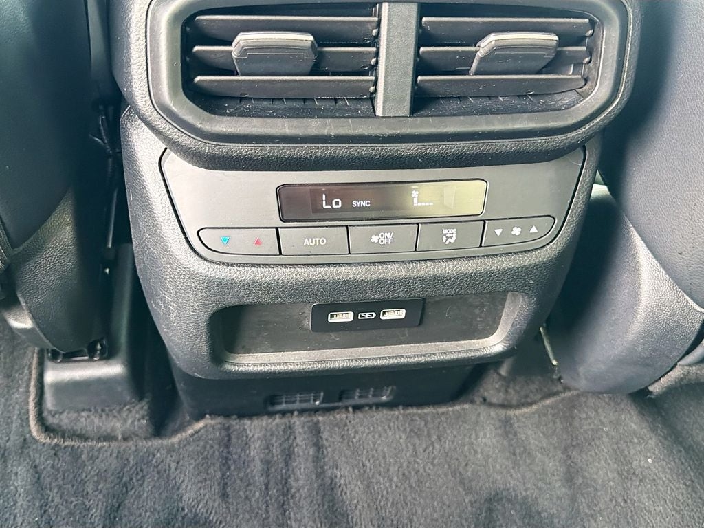 2023 Honda Pilot AWD EX-L 8 Passenger