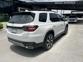 2023 Honda Pilot AWD Elite