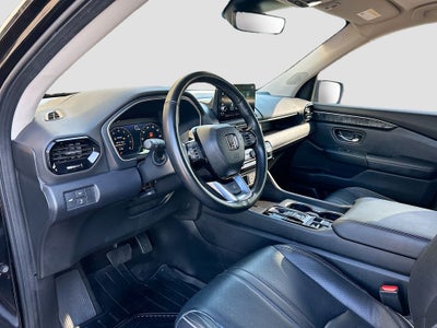2023 Honda Pilot AWD Elite