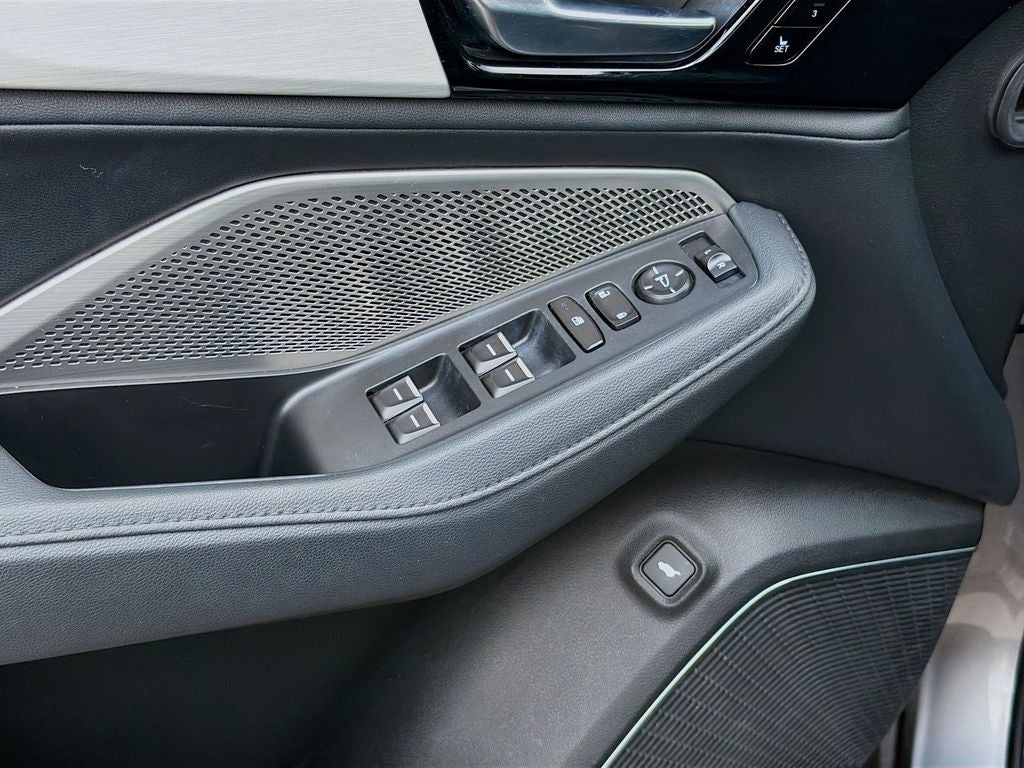 2023 Acura MDX Standard