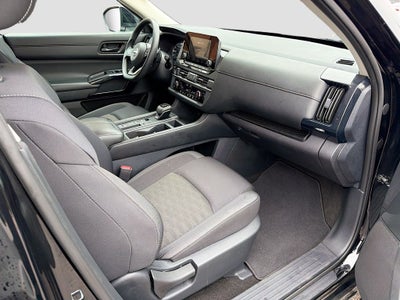 2024 Nissan Pathfinder S FWD