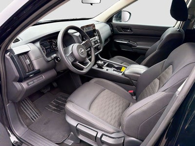 2024 Nissan Pathfinder S FWD