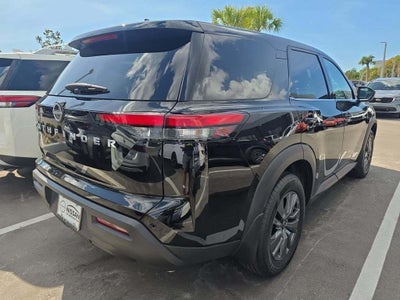 2024 Nissan Pathfinder S FWD