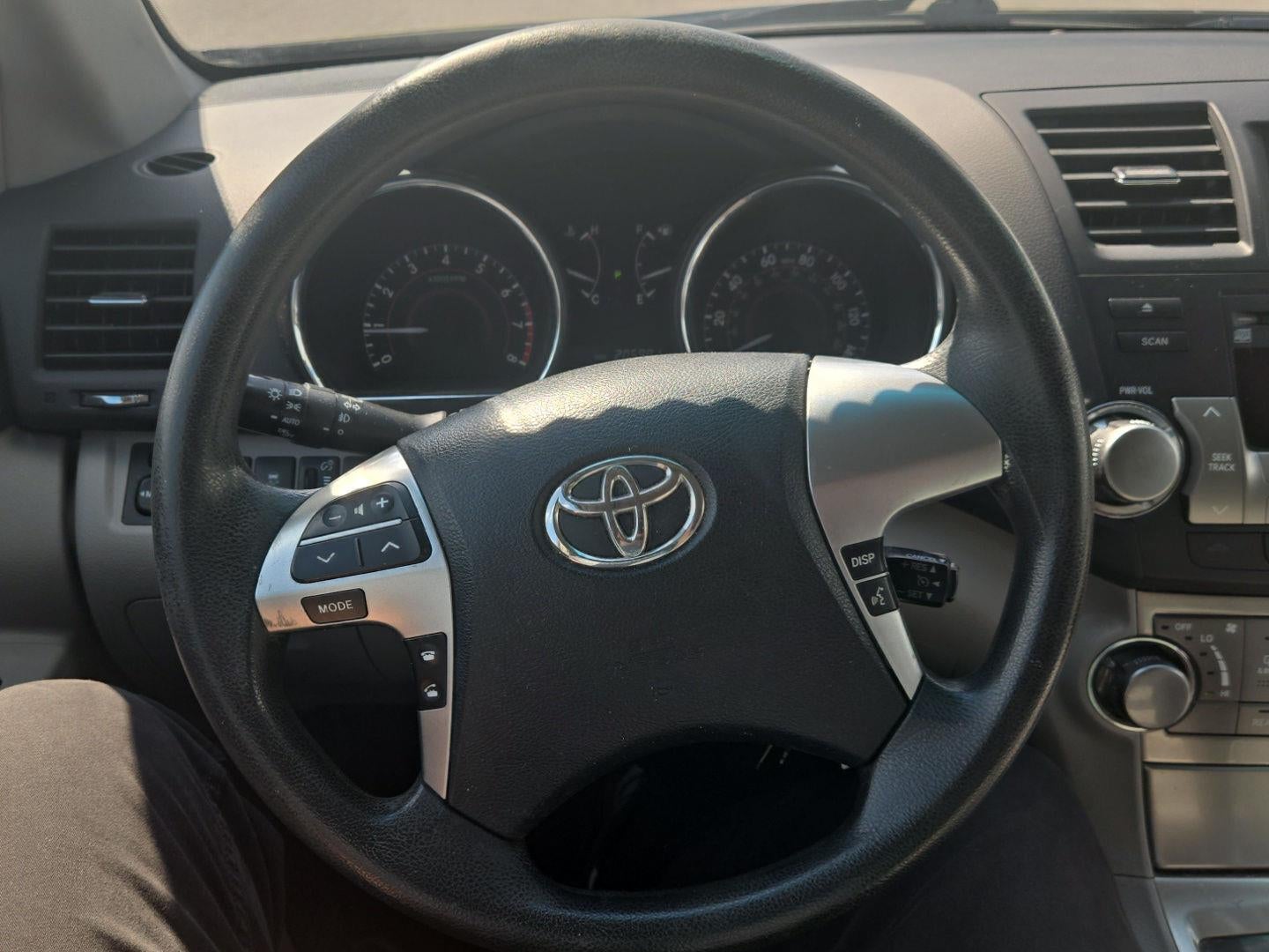 2011 Toyota Highlander Base V6