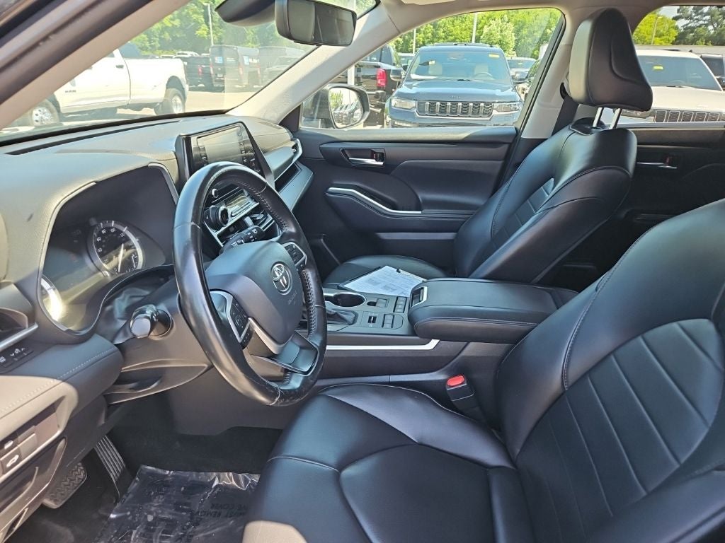 2022 Toyota Highlander XLE