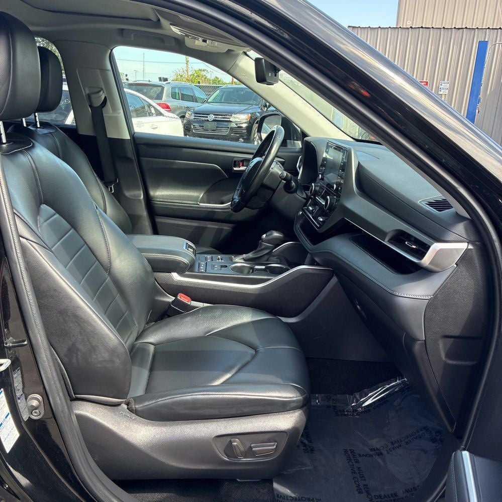 2022 Toyota Highlander XLE