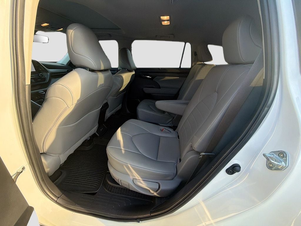 2025 Toyota Highlander Hybrid XLE