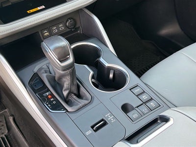 2025 Toyota Highlander Hybrid XLE