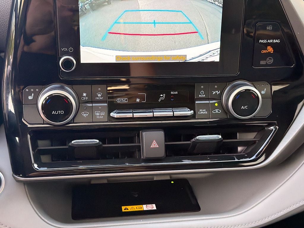 2025 Toyota Highlander Hybrid XLE