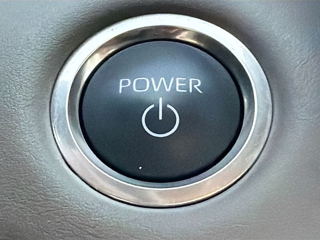 2025 Toyota Highlander Hybrid XLE