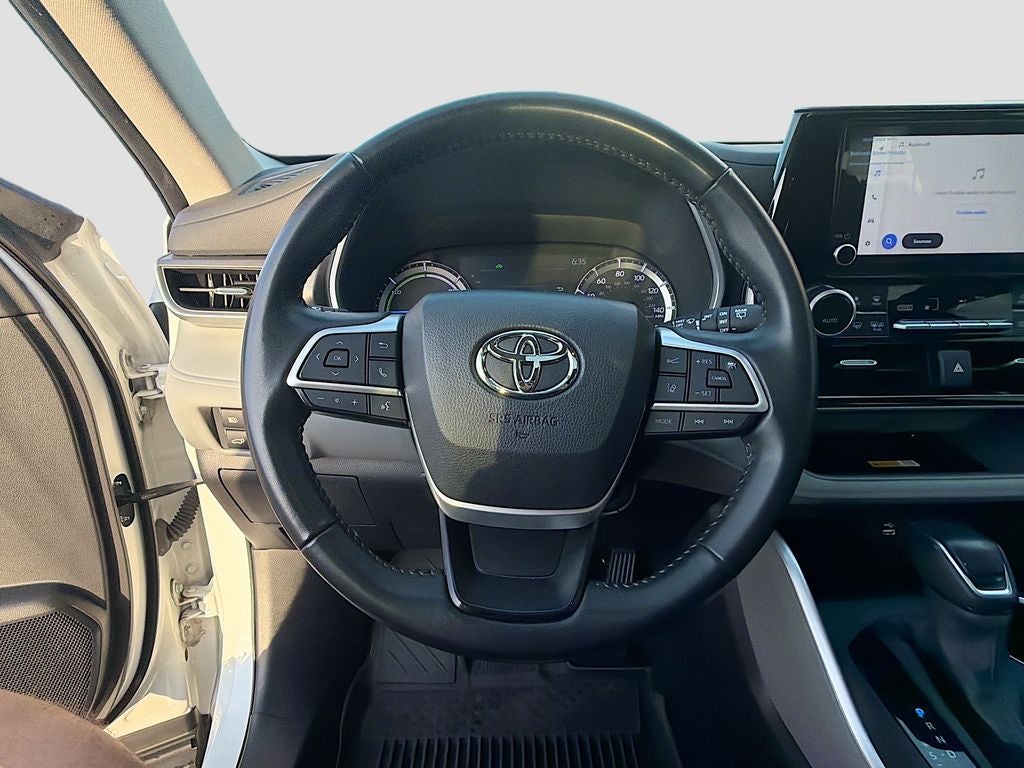 2025 Toyota Highlander Hybrid XLE