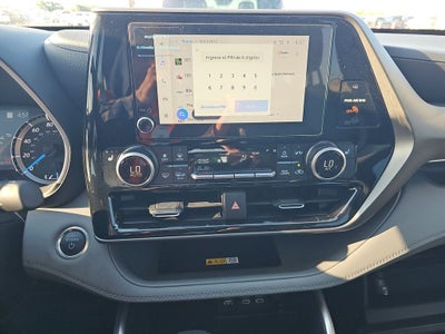 2025 Toyota Highlander Hybrid XLE