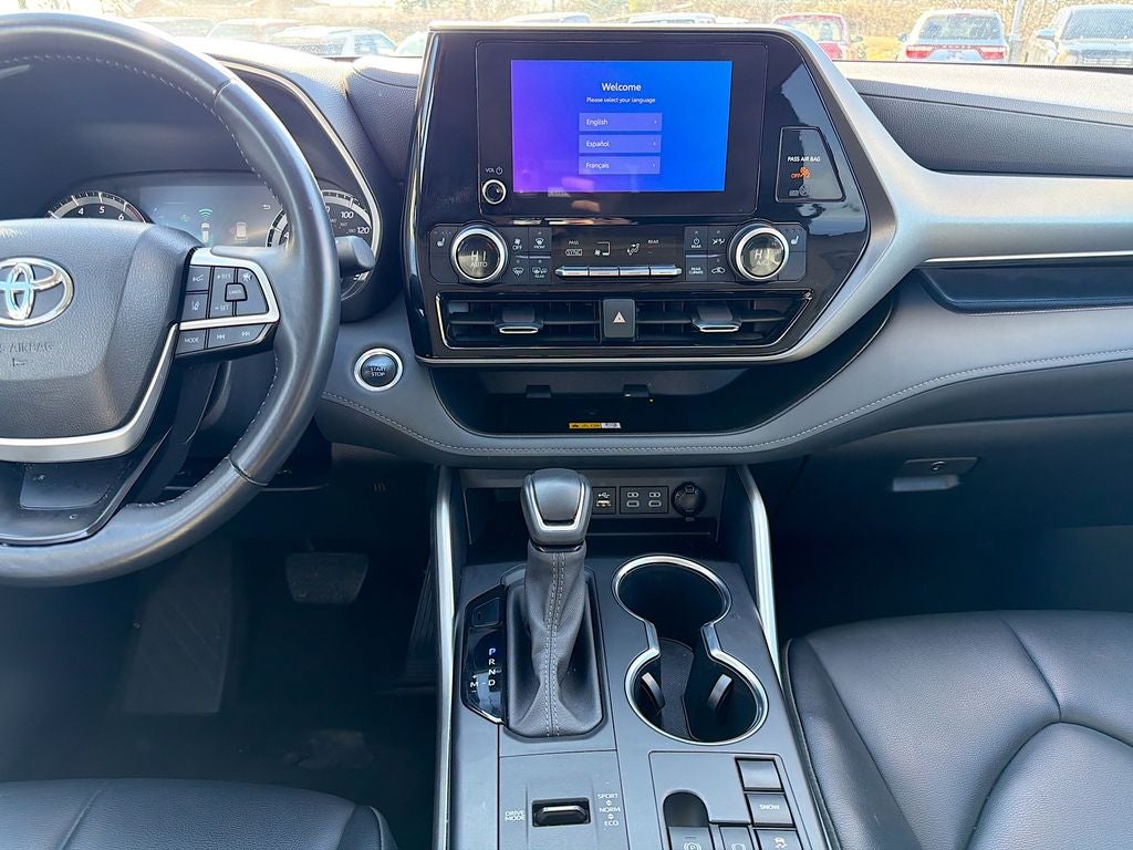 2024 Toyota Highlander LE