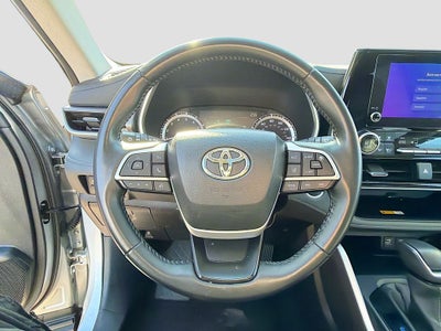 2024 Toyota Highlander LE