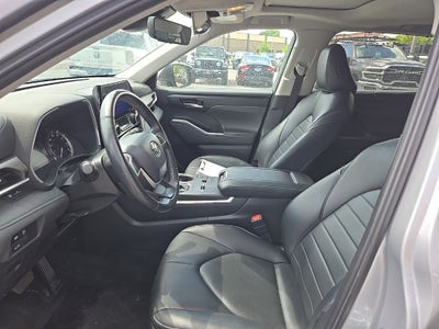 2024 Toyota Highlander XLE