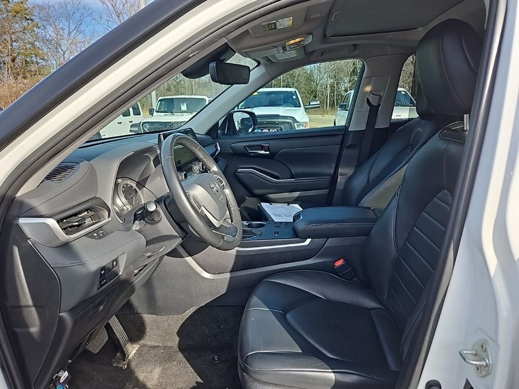 2023 Toyota Highlander XLE