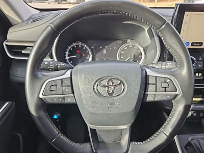 2023 Toyota Highlander XLE