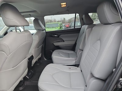 2023 Toyota Highlander XLE