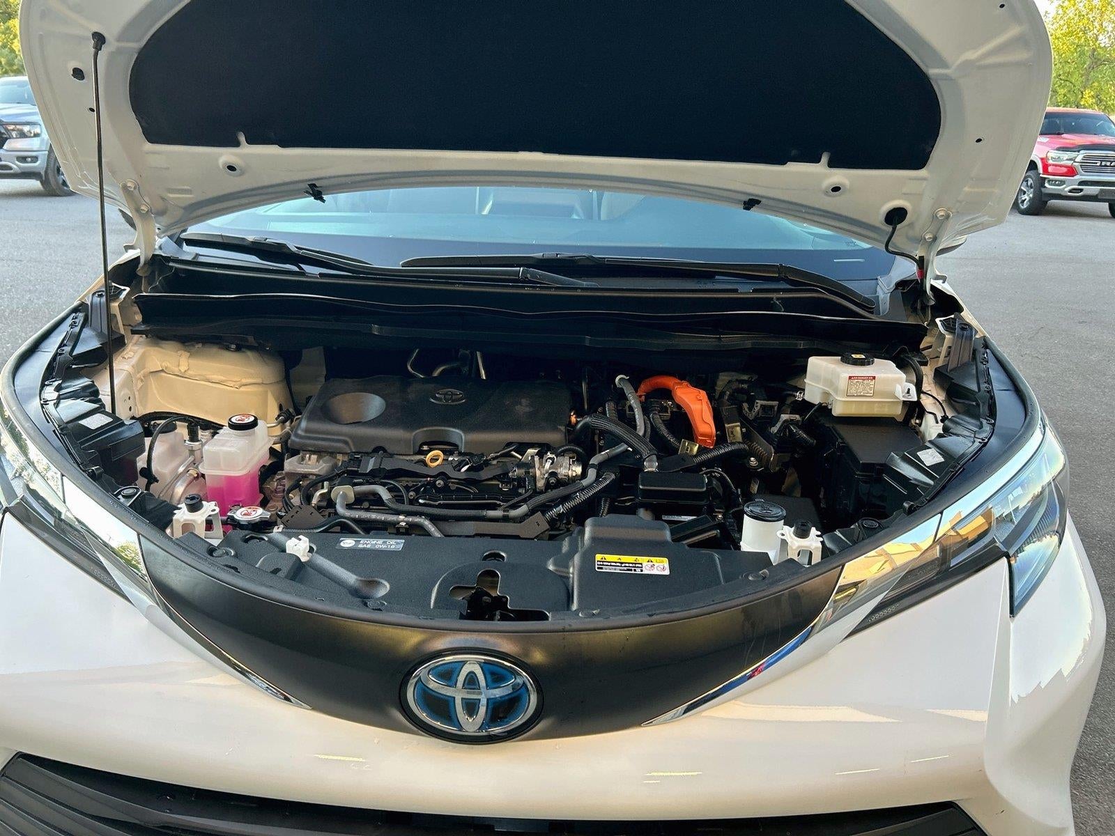 2024 Toyota Sienna LE