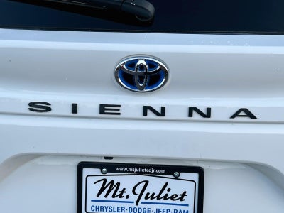 2024 Toyota Sienna LE