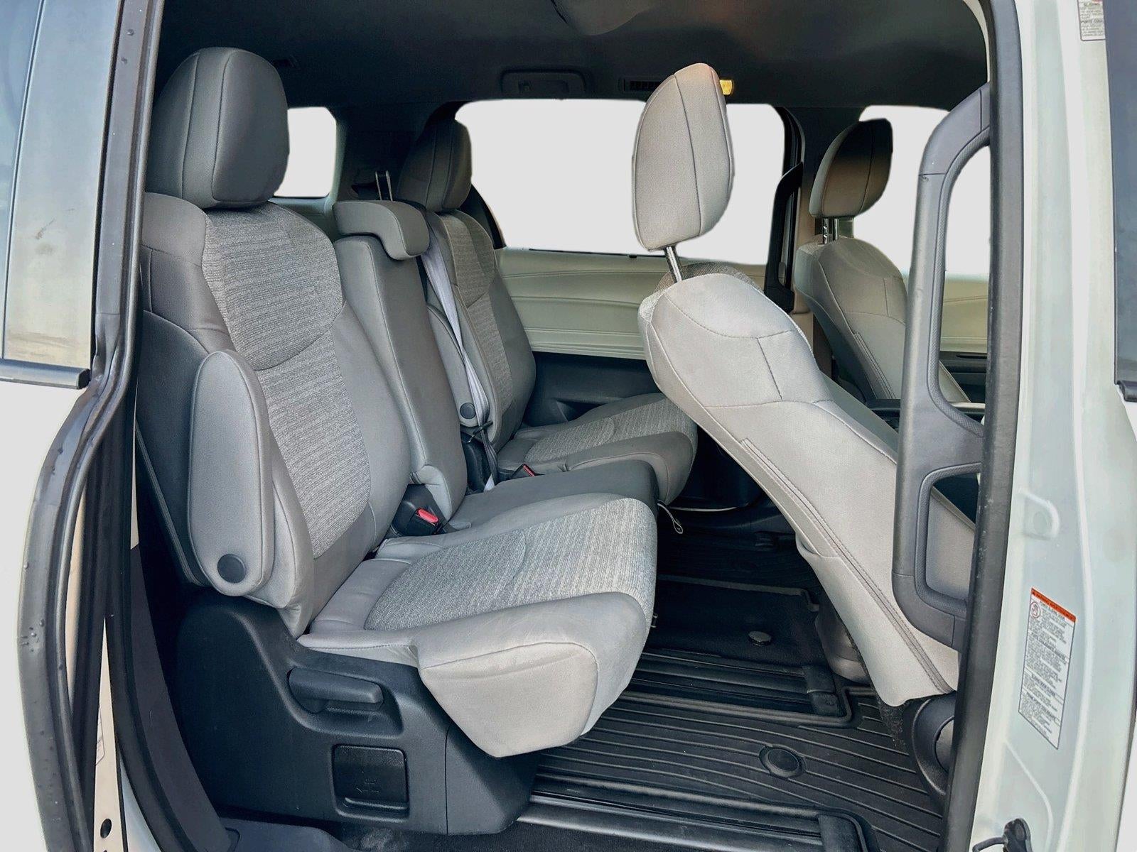 2024 Toyota Sienna LE