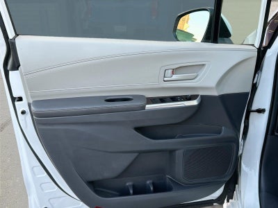 2024 Toyota Sienna LE