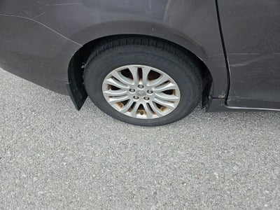 2011 Toyota Sienna XLE V6