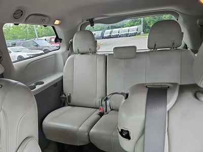 2011 Toyota Sienna XLE V6