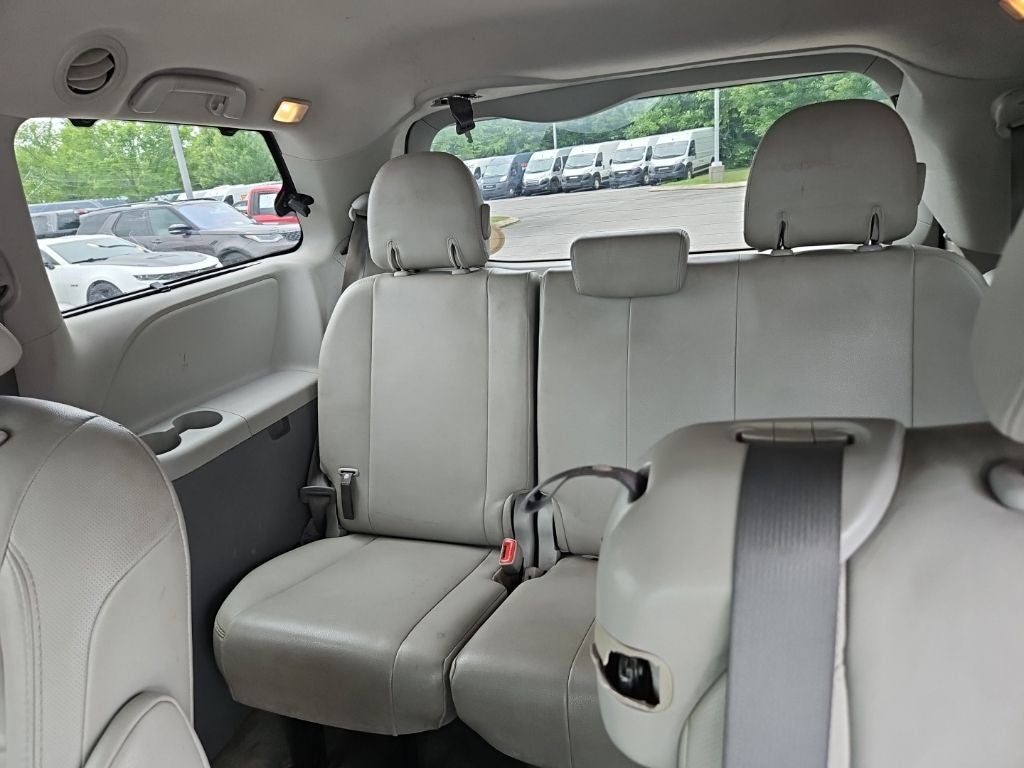 2011 Toyota Sienna XLE V6