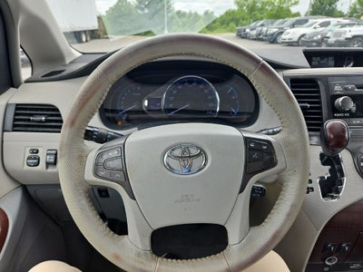 2011 Toyota Sienna XLE V6