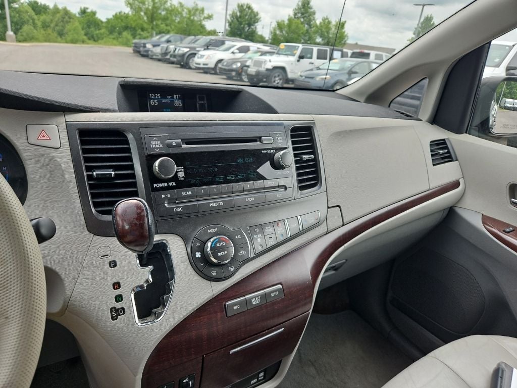 2011 Toyota Sienna XLE V6