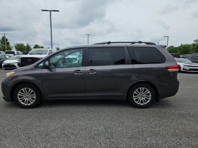 2011 Toyota Sienna XLE V6