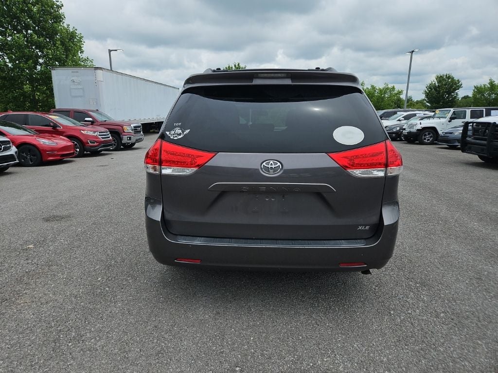 2011 Toyota Sienna XLE V6
