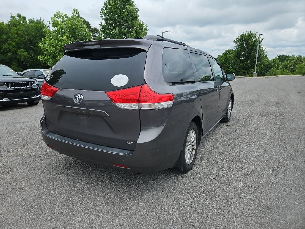 2011 Toyota Sienna XLE V6