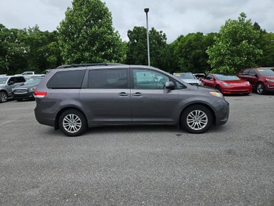 2011 Toyota Sienna XLE V6
