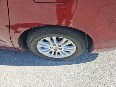 2015 Toyota Sienna XLE 8 Passenger