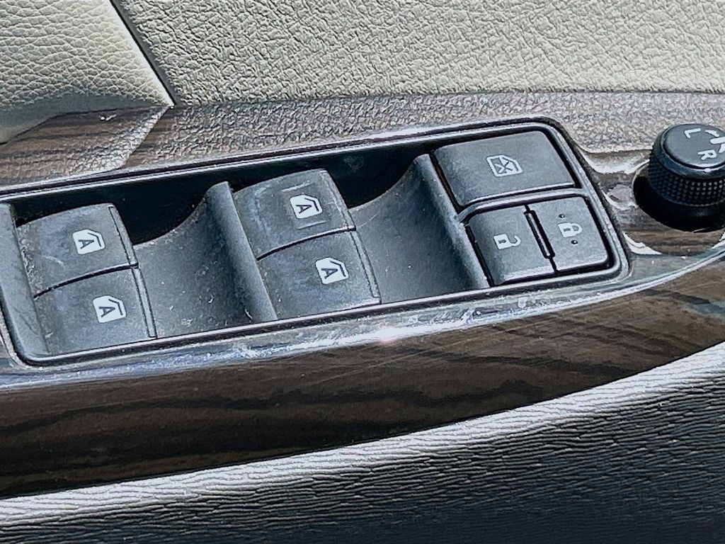 2015 Toyota Sienna XLE 8 Passenger