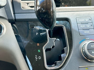 2015 Toyota Sienna XLE 8 Passenger