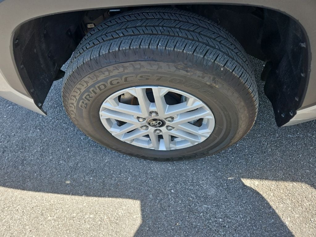 2025 Toyota Tundra SR5