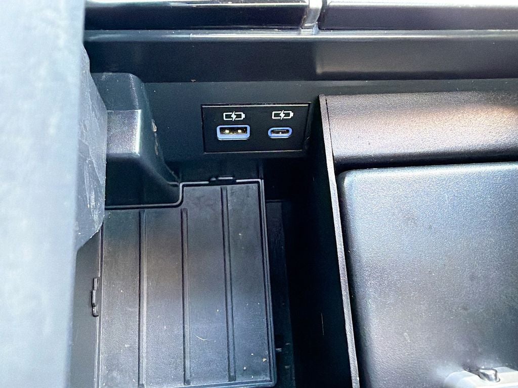 2023 Toyota Tundra Hybrid Platinum