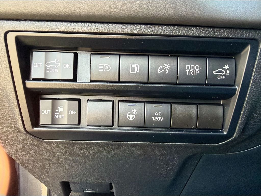 2023 Toyota Tundra Hybrid Platinum